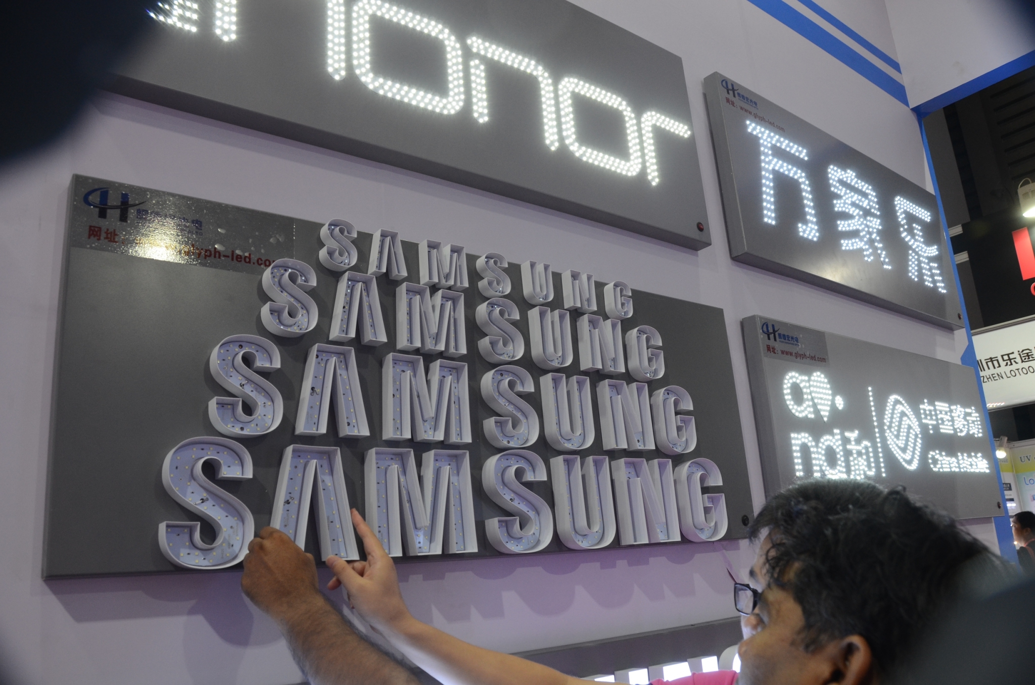 LED燈箱字招牌(台北市廣告招牌,階梯廣告招牌)