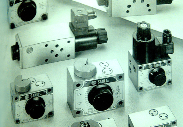 油壓流量控制閥