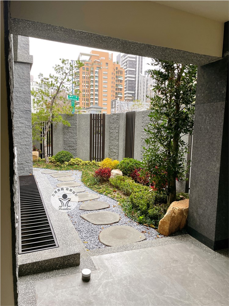 台中建案-1F側院-3