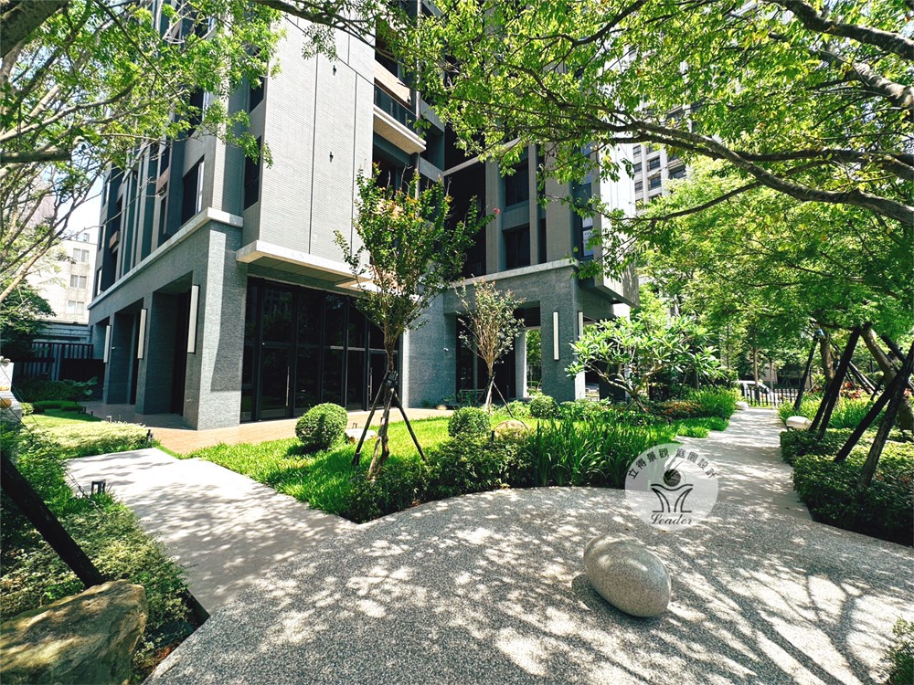 竹北建案-砌花台