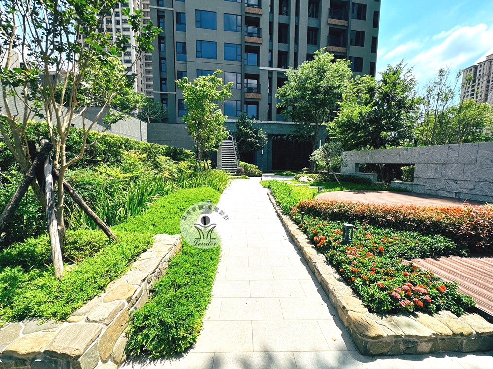 竹北建案-砌花台