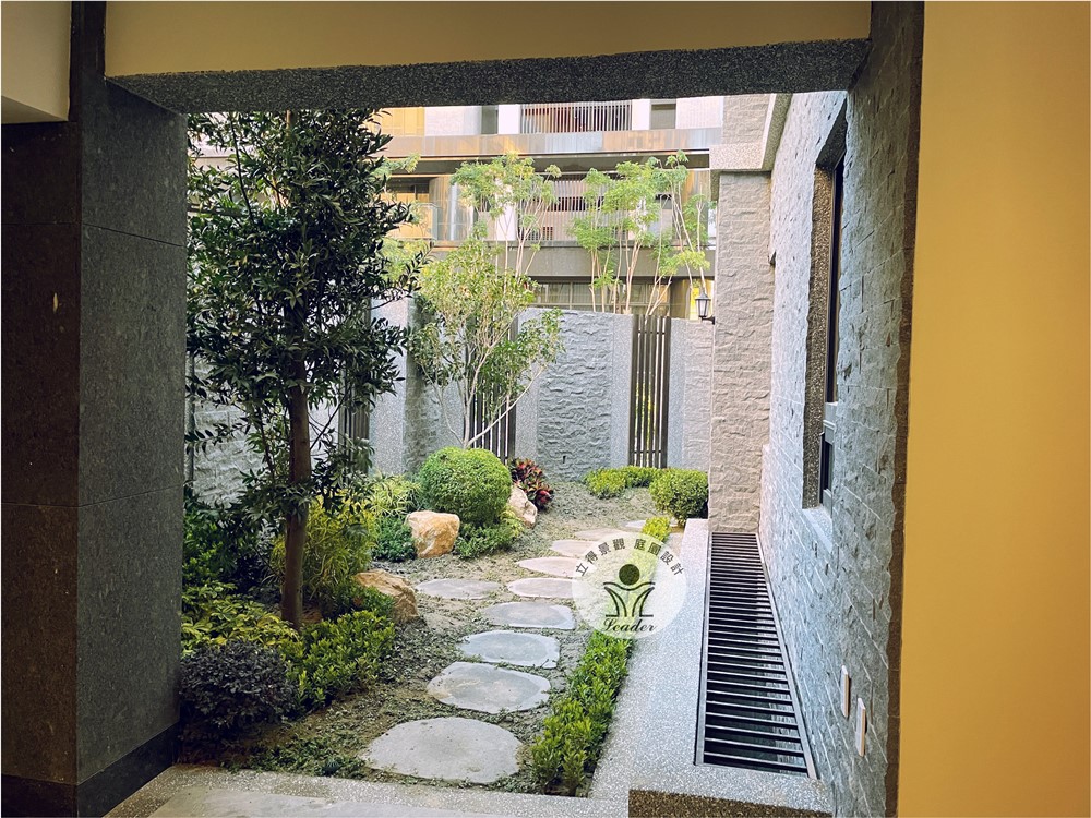 台中建案-1F側院