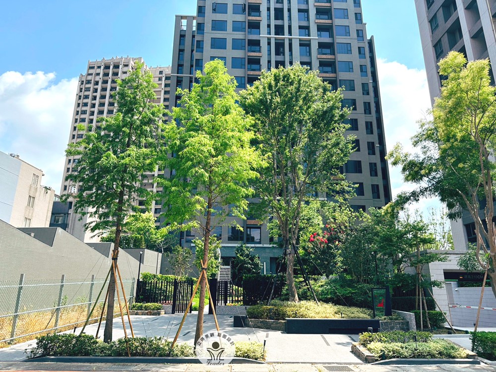 竹北建案-砌花台