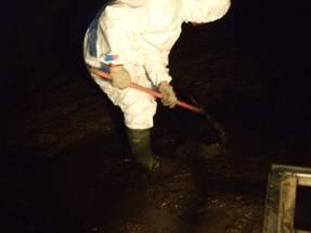 人員入槽清理中