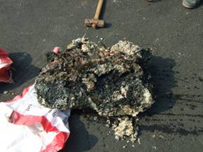 汙水管內清出皂化油塊