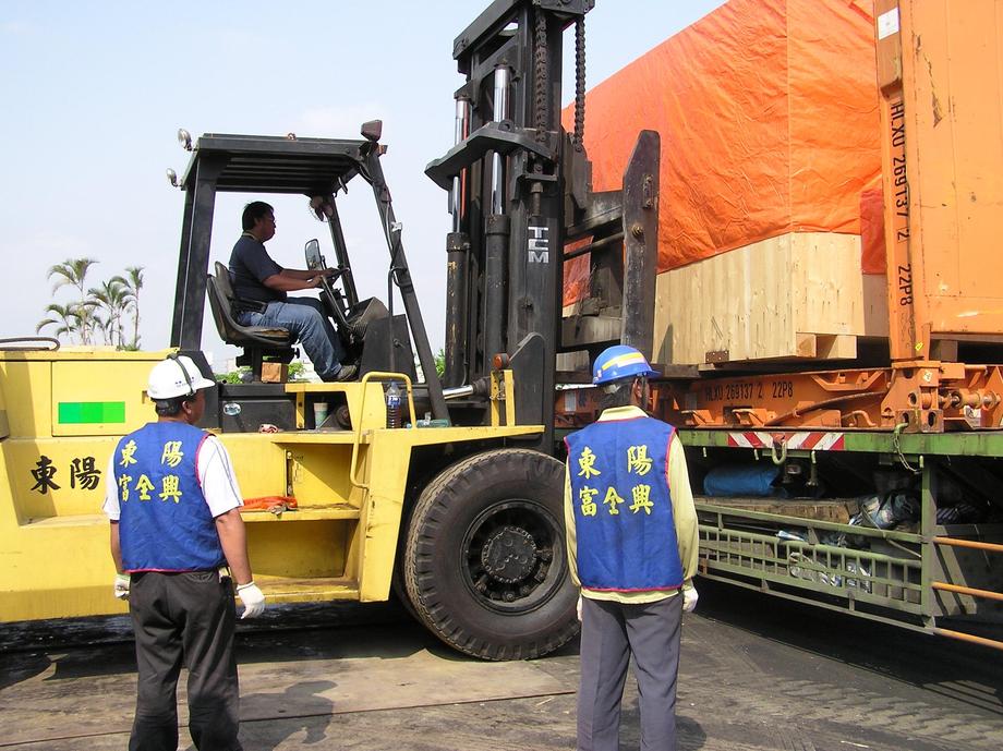 20頓超大型機台搬運