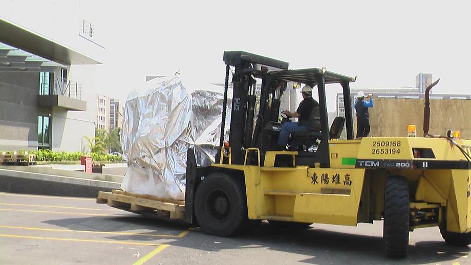 德國精密機台光電設備搬運