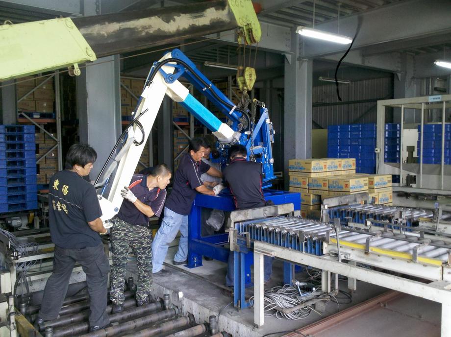 永信藥廠新機器手臂