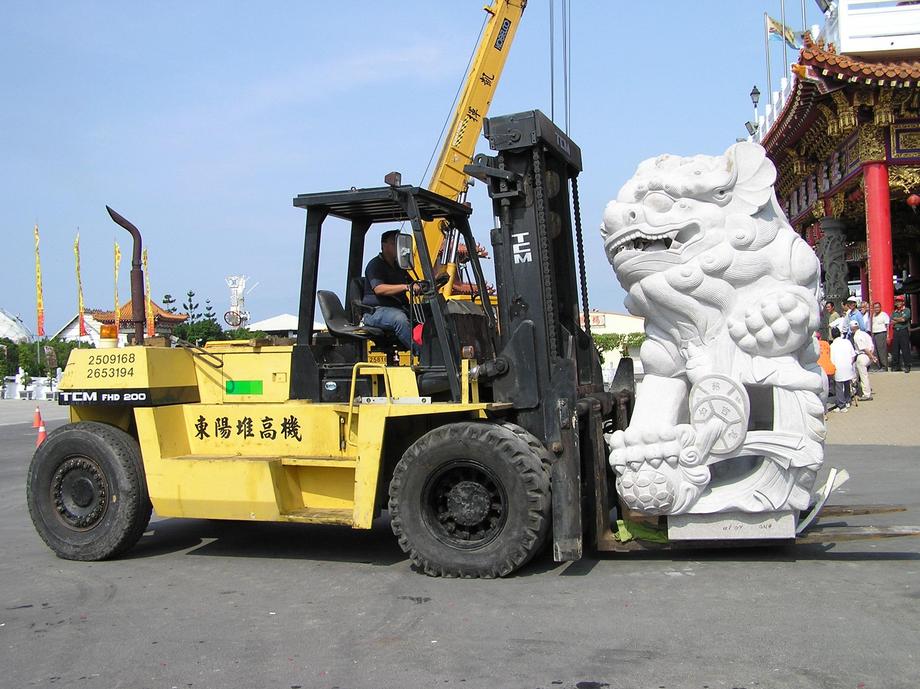 鹿耳門石獅搬運2