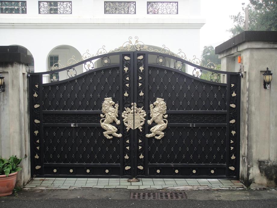 房屋整建-鍛造門安裝設計