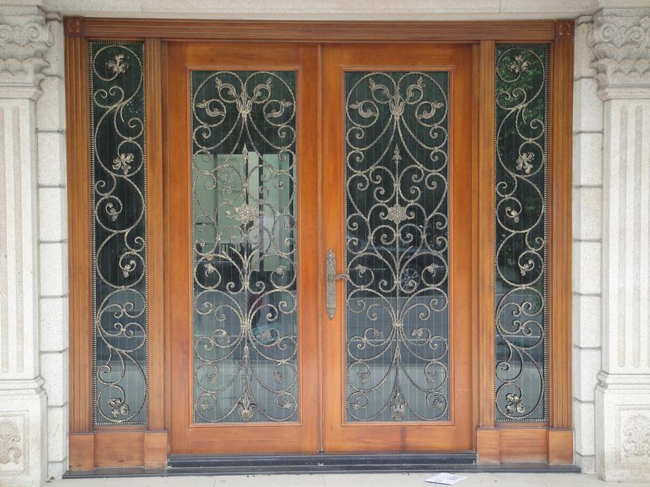 房屋整建-鍛造門安裝設計