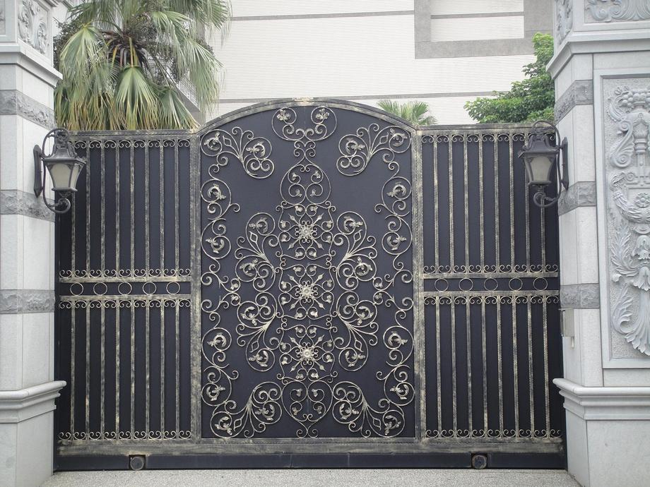 舊房屋整修-鍛造藝術大門樣式設計