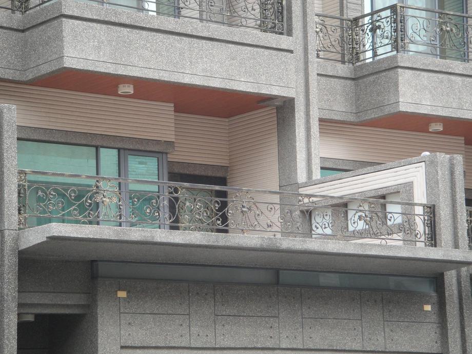 房屋整修-鍛造陽台欄杆設計施工