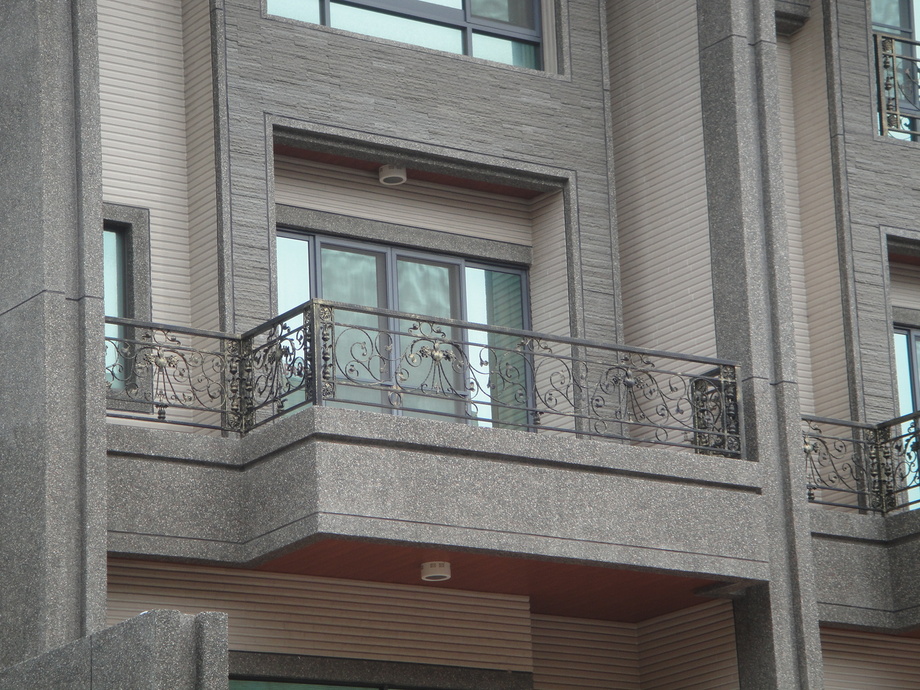 房屋整修-鍛造陽台欄杆設計施工