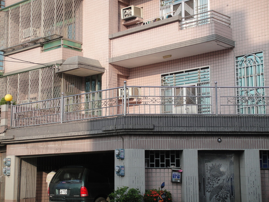 房屋整修-鍛造陽台欄杆設計施工