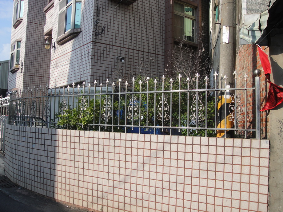 房屋翻修-白鐵欄杆安裝施工