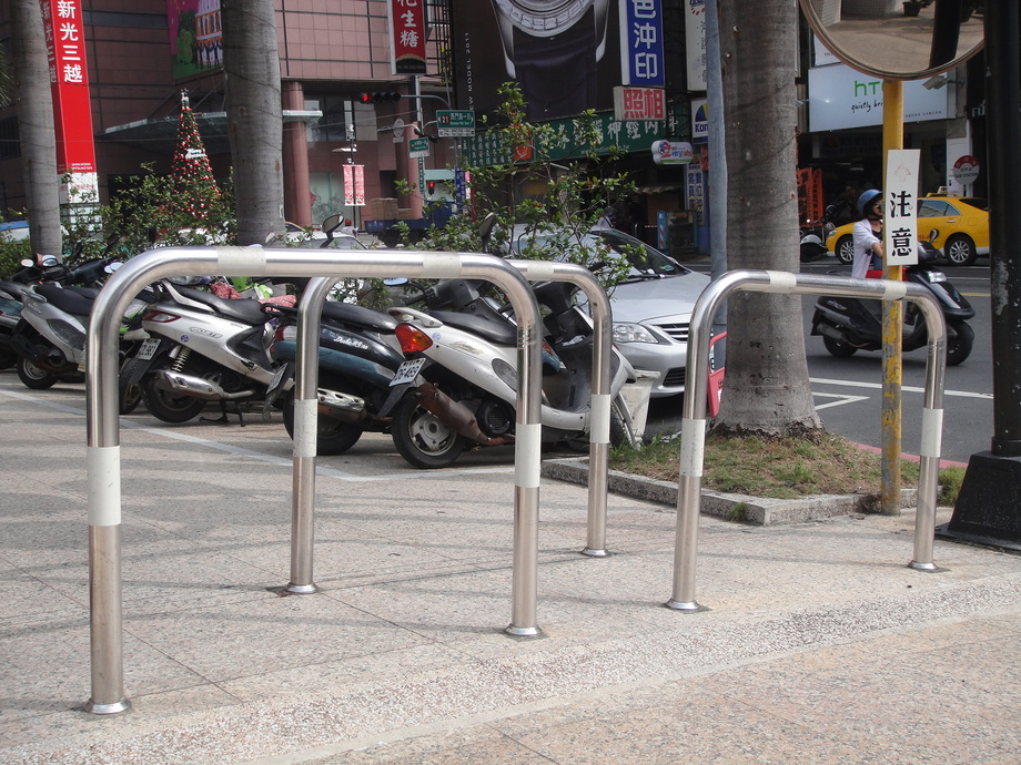 房屋翻修-白鐵欄杆安裝施工