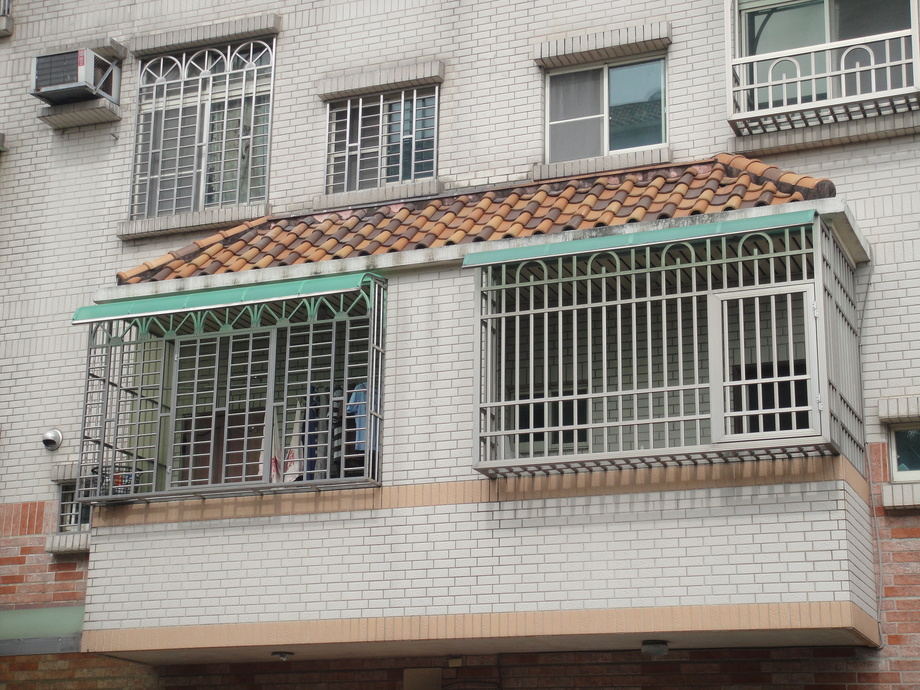 房屋修繕-白鐵鐵窗樣式設計