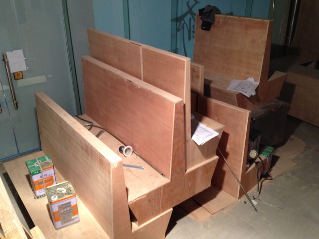 店面設計裝潢-椅子訂製中