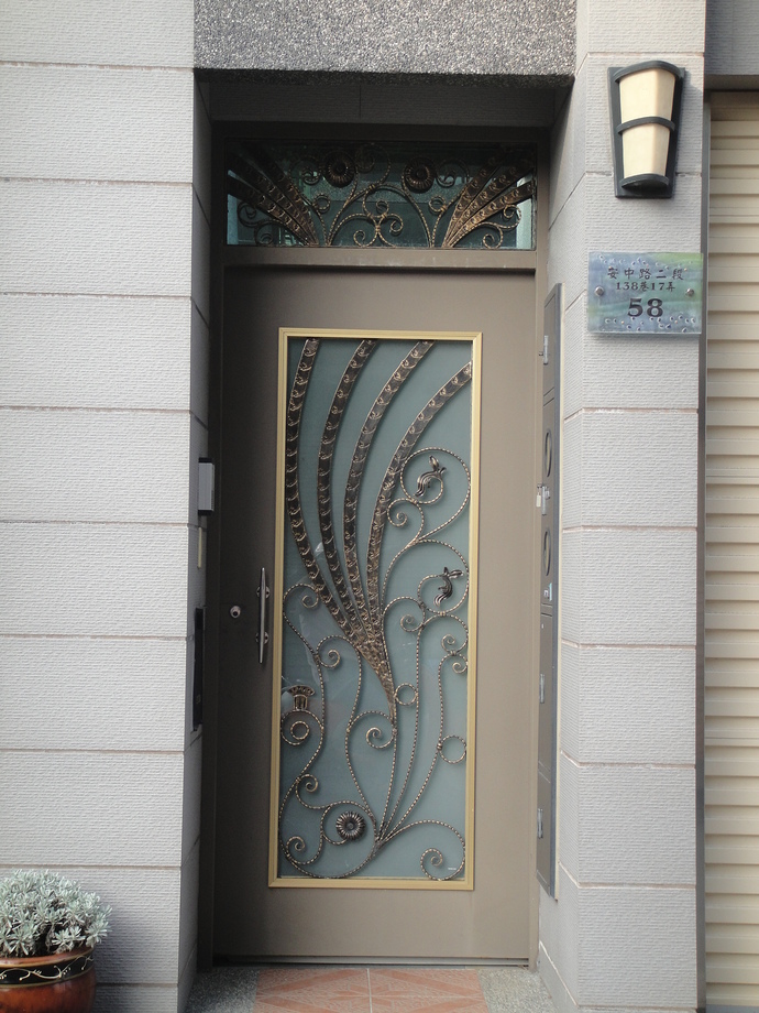 舊房屋翻修-鍛造藝術門訂作
