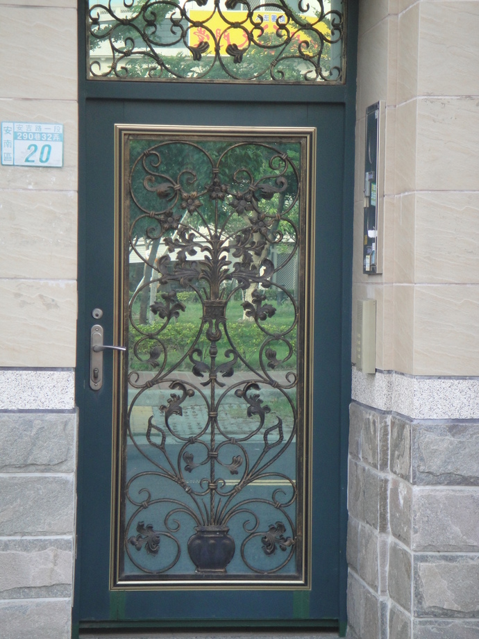 舊房屋翻修-藝術鍛造門