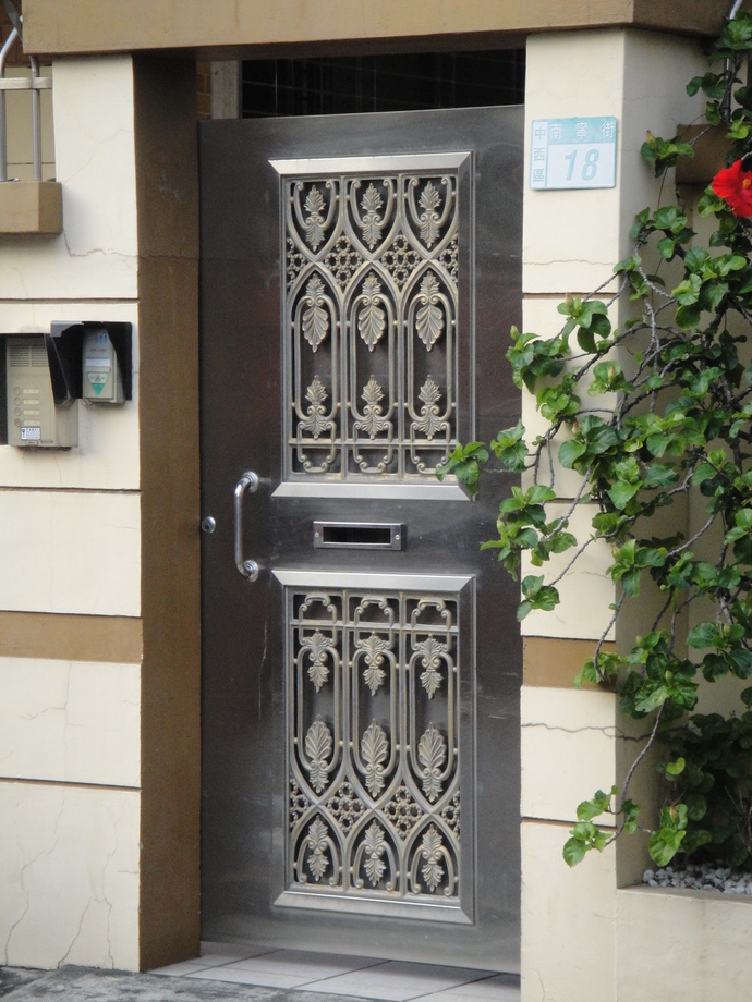 舊屋翻新-不銹鋼白鐵門樣式設計
