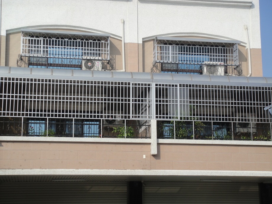 房屋整新修繕-不鏽鋼白鐵鐵窗樣式訂製