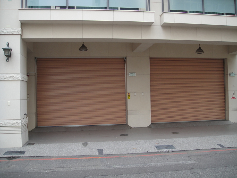 舊屋整修翻新-鍍鋁鋅快速捲門安裝規劃