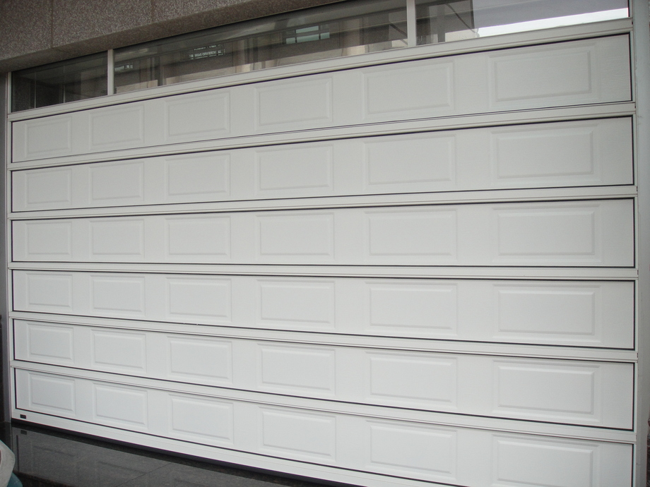 舊屋整修翻新-鍍鋁鋅快速捲門安裝規劃