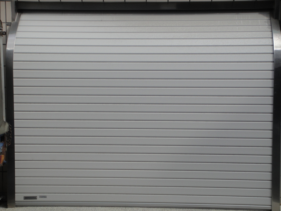 舊屋翻修整新-不鏽鋼白鐵鐵捲門安裝規劃
