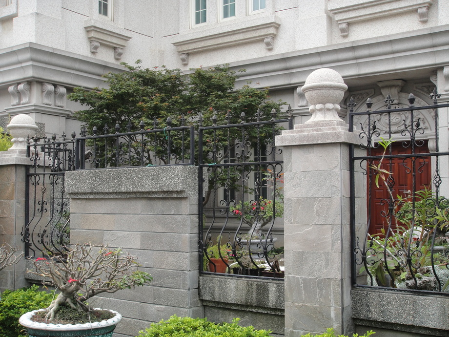 舊屋翻修整新-藝術鍛造圍牆欄杆設計安裝