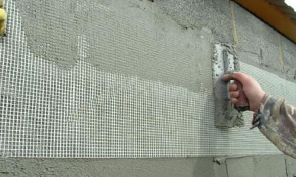 舊屋外牆拉皮-外牆隔熱節能防水施工中