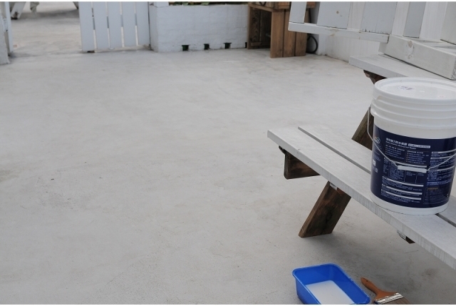 舊房屋整修-屋頂防水施工中