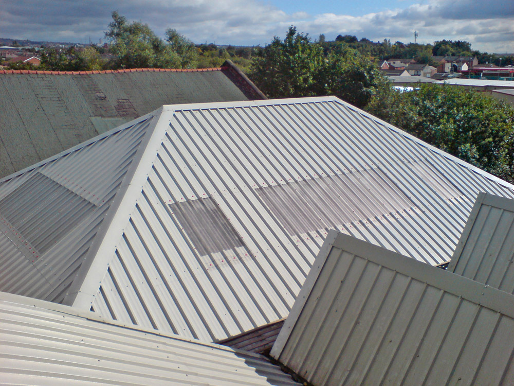 房屋整建裝修-鐵皮屋頂防水隔熱工程