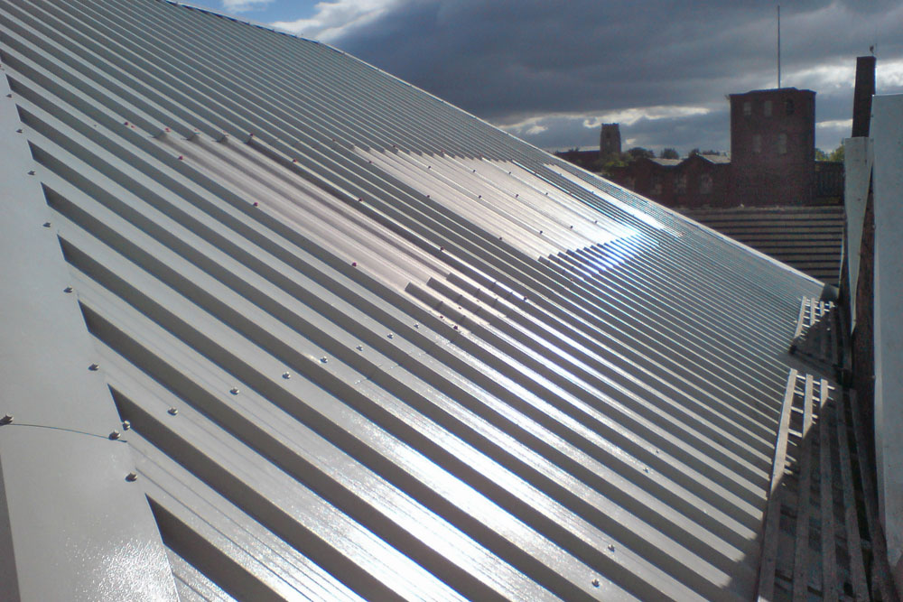 房屋整建裝修-鐵皮屋頂防水隔熱工程