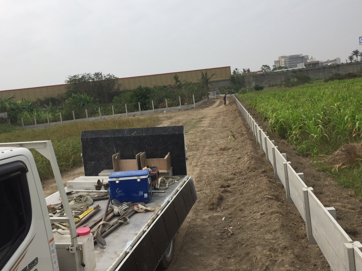 水泥牆圍籬施工_171011_0013