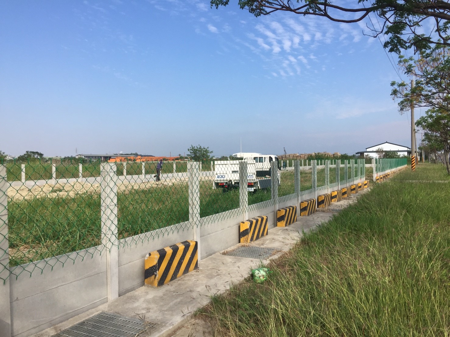 水泥牆圍籬施工_171011_0012