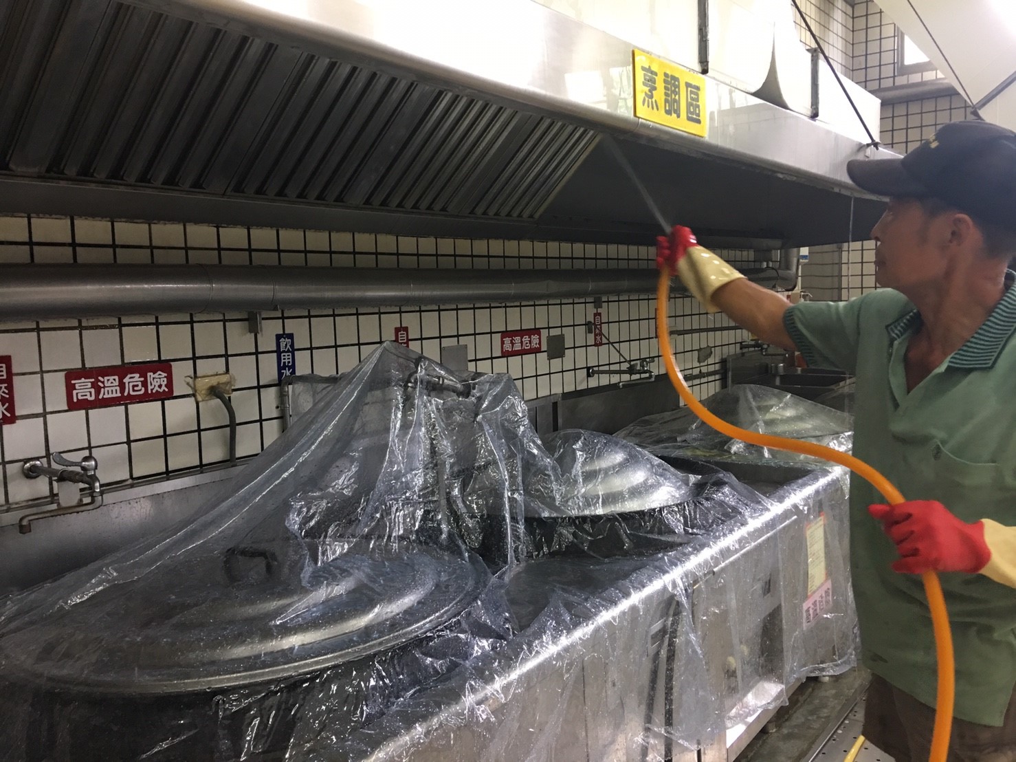 高雄餐廳廚房清潔打掃