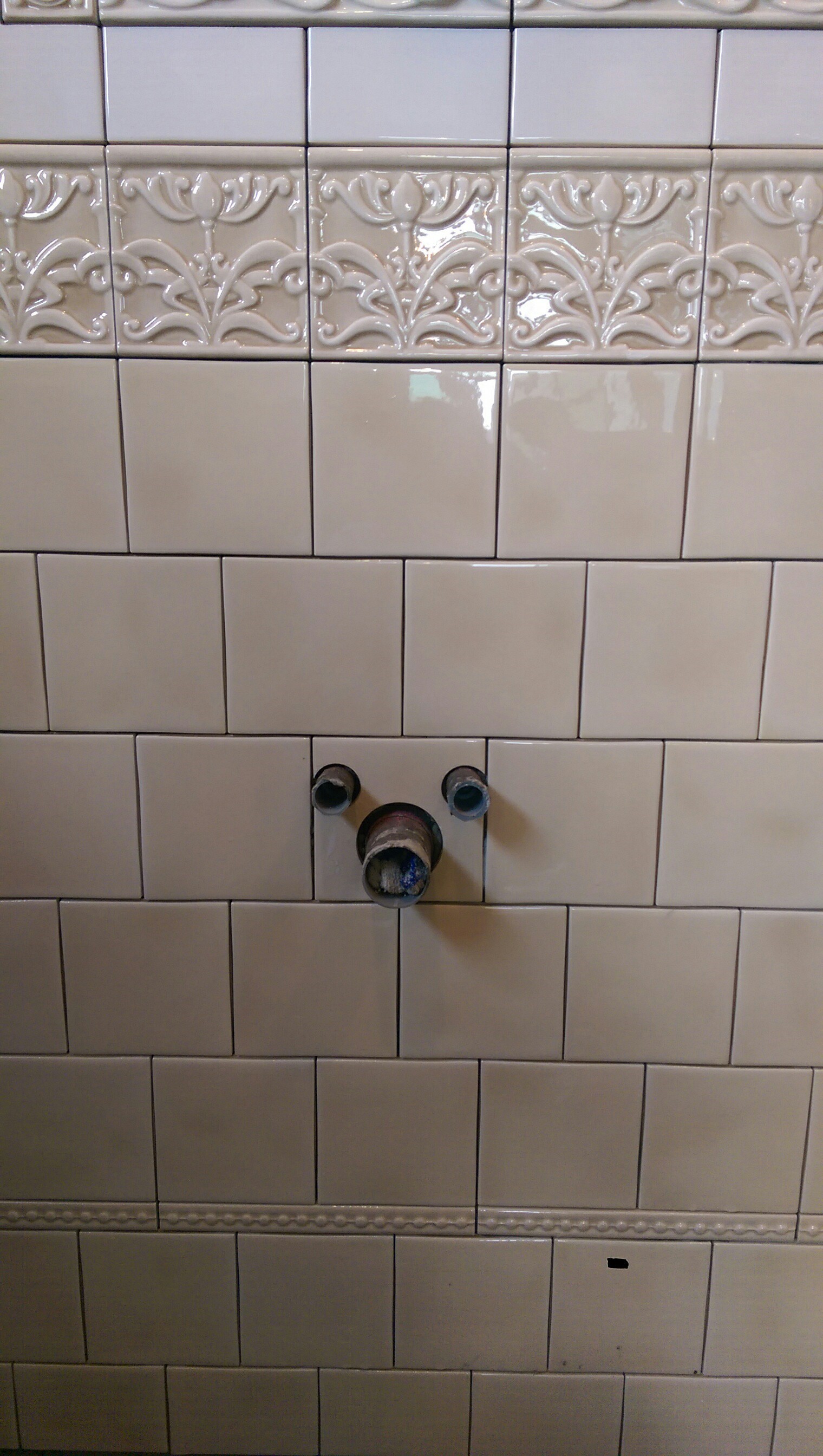 泥作工程,壁磚施工,壁磚鑽孔