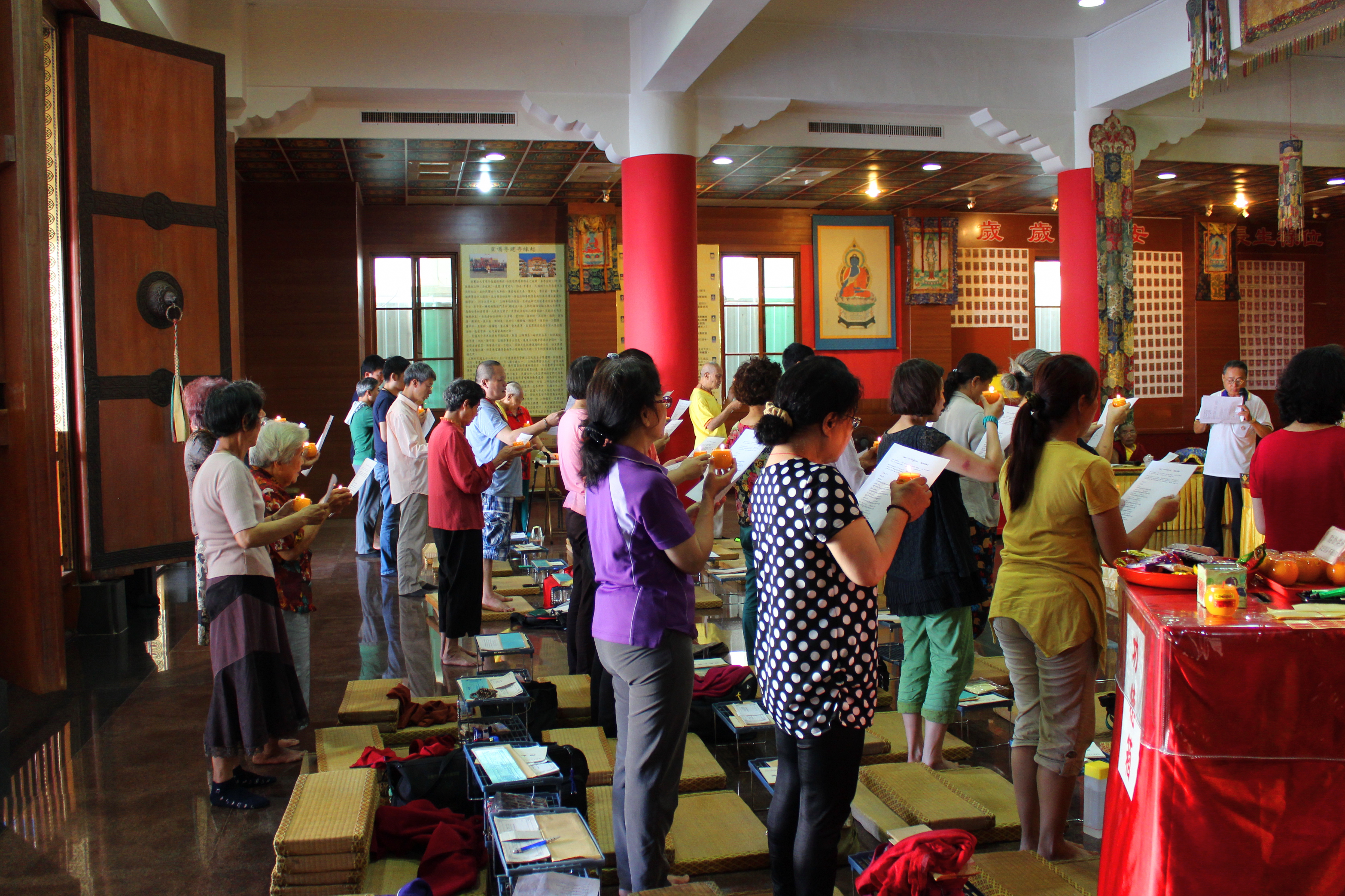 1貢噶寺為尼泊爾災區祈福並募款幫助災民