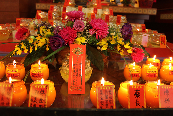 點燈修法為災害受傷者祈願早日康復