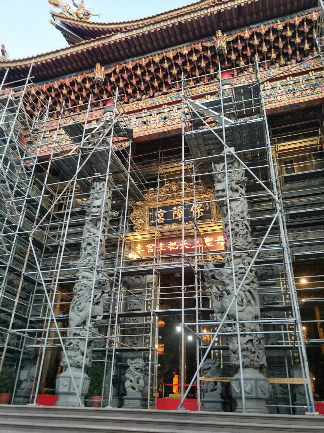 保障宮搭架現場