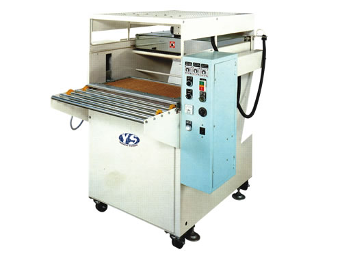 中型真空密著包裝機