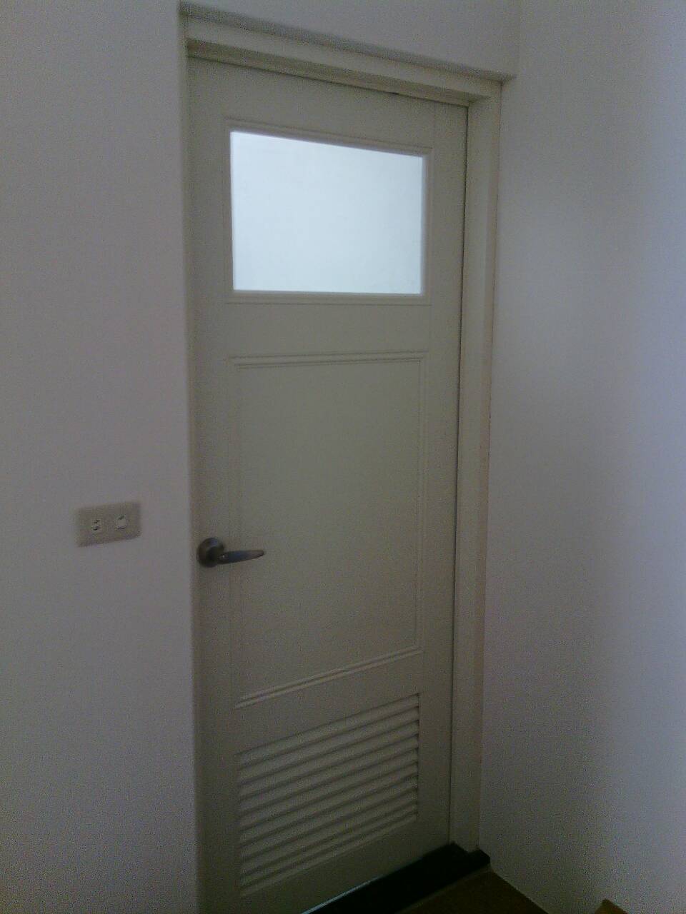 浴廁鋁門，塑鋼門