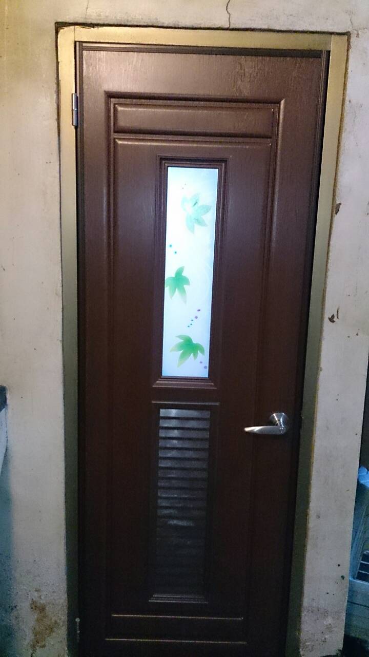 浴廁鋁門，塑鋼門