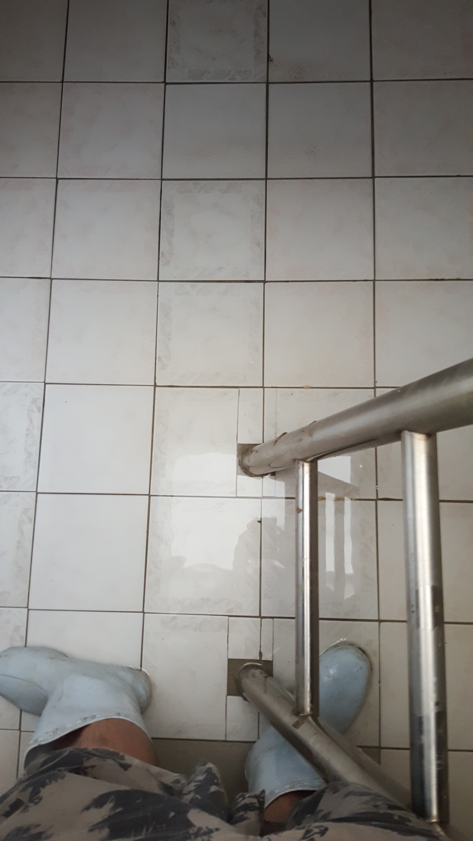 大樓水塔清洗中&nbsp;