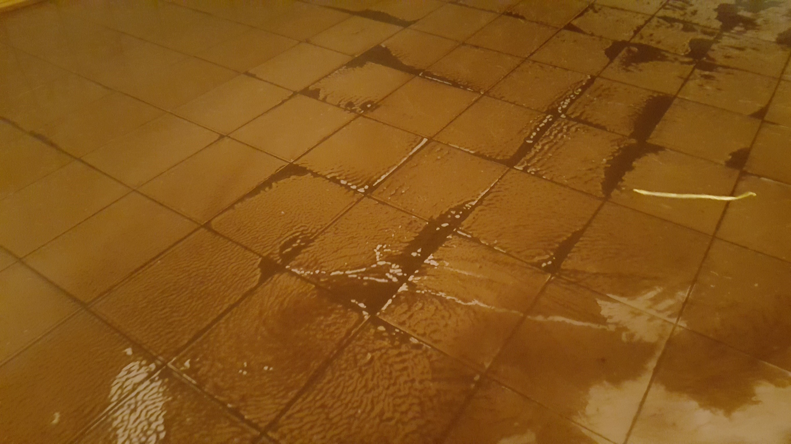 大樓水塔清洗前