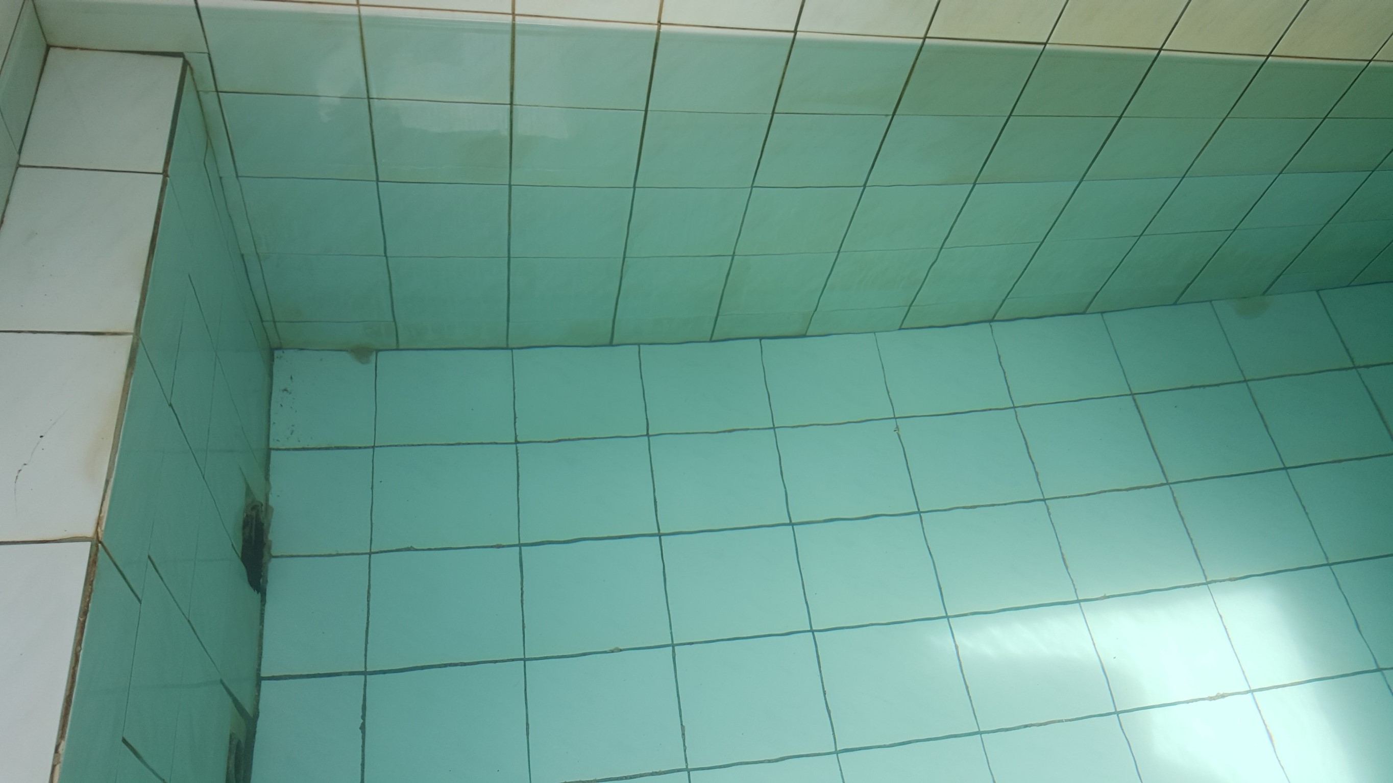 大樓水塔清洗後