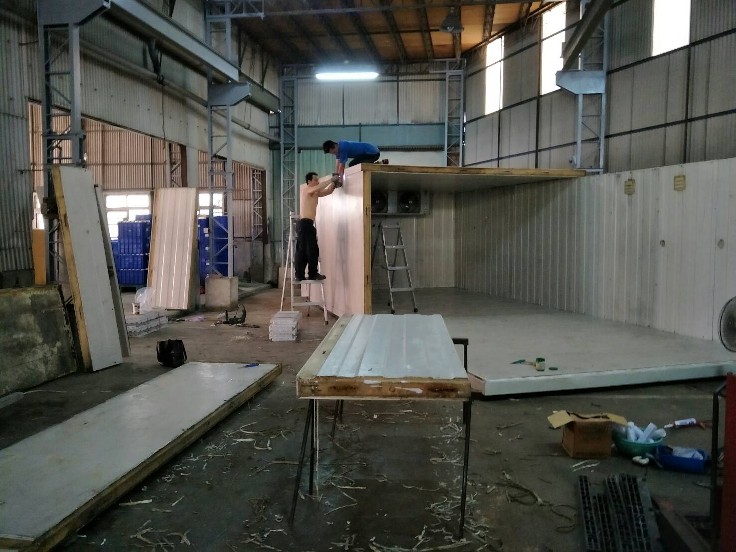 冷凍櫃組合施工