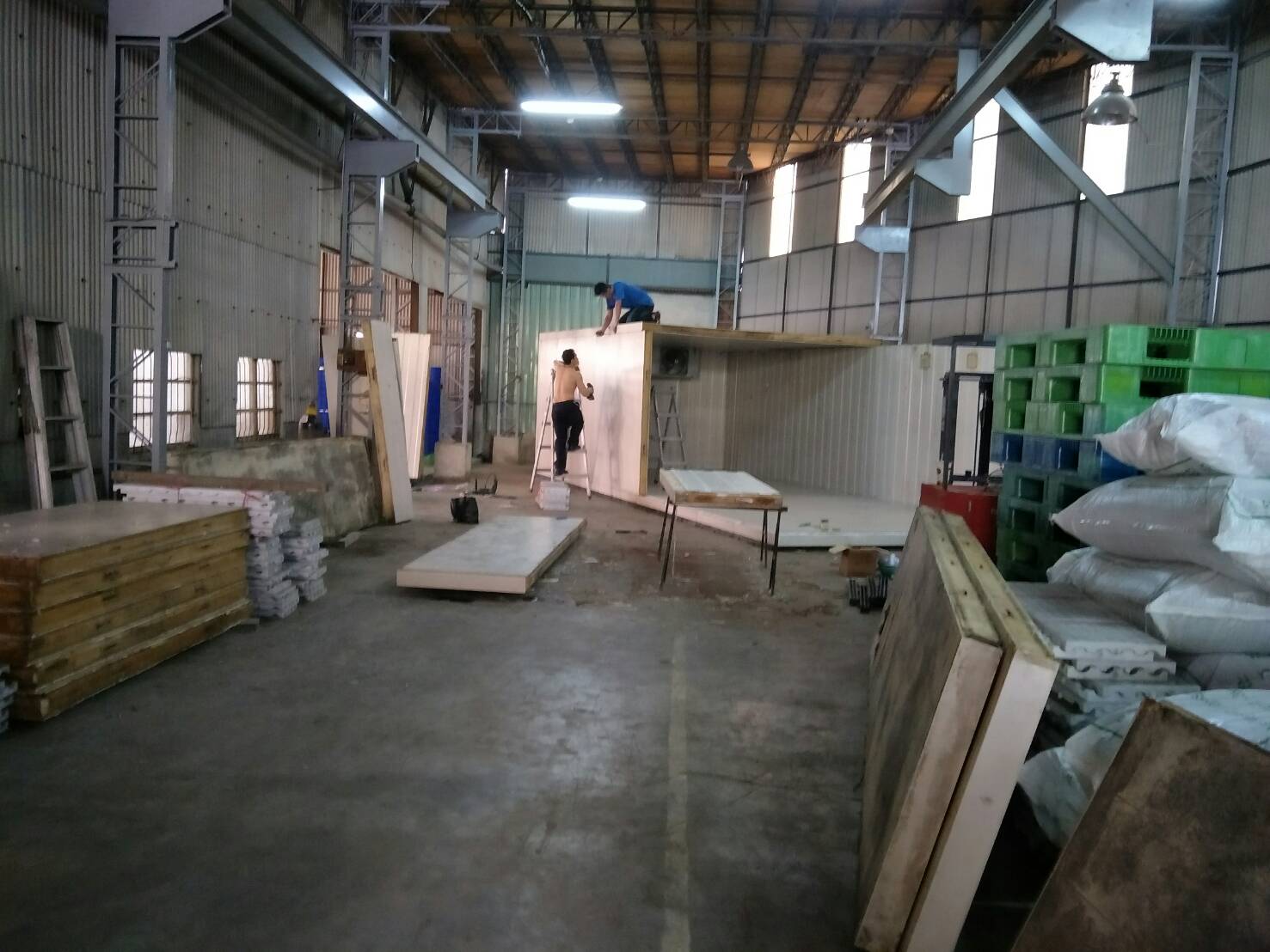 冷凍櫃組合施工